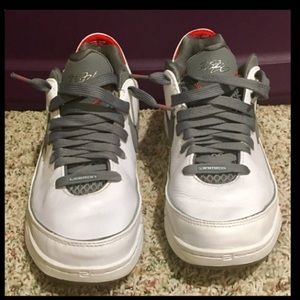 NIKE LEBRON VII AIR MAX LOW COOL GREY BASKETBALL SHOES